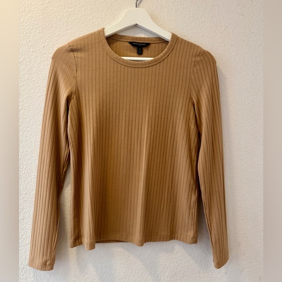 Banana Republic Tops - Banana Republic Tan Ribbed 3/4 Sleeve Crew Neck Blouse